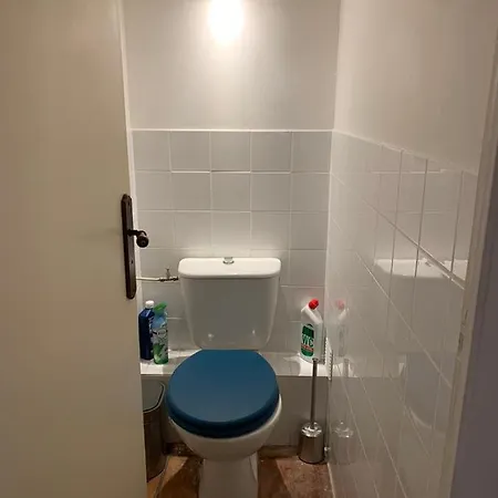 33 On The Old Historic Senate Square Nice