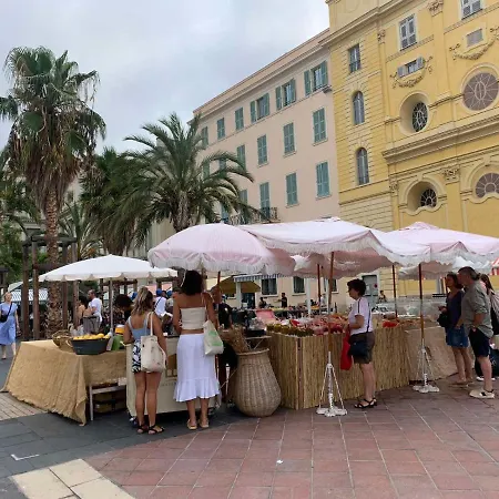 Lägenhet 33 On The Old Historic Senate Square *