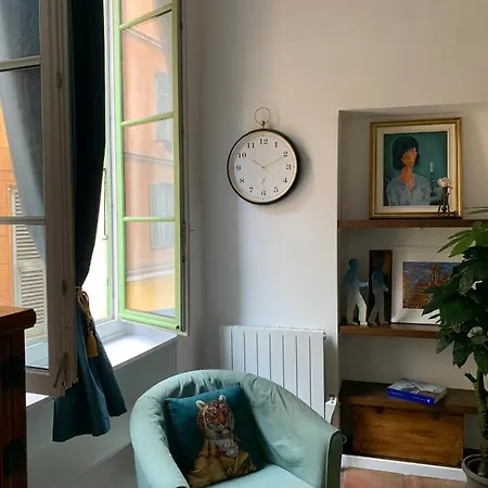 33 On The Old Historic Senate Square Apartamento Niza