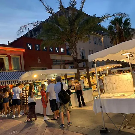 Lägenhet 33 On The Old Historic Senate Square Nice