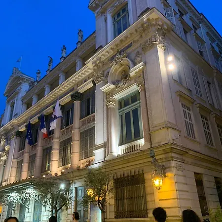 33 On The Old Historic Senate Square