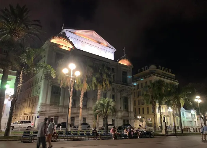 شقة 33 On The Old Historic Senate Square