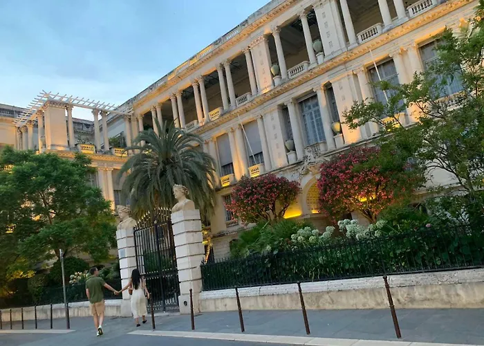 33 On The Old Historic Senate Square Nizza